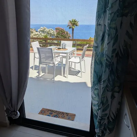Skala Bay 1 *